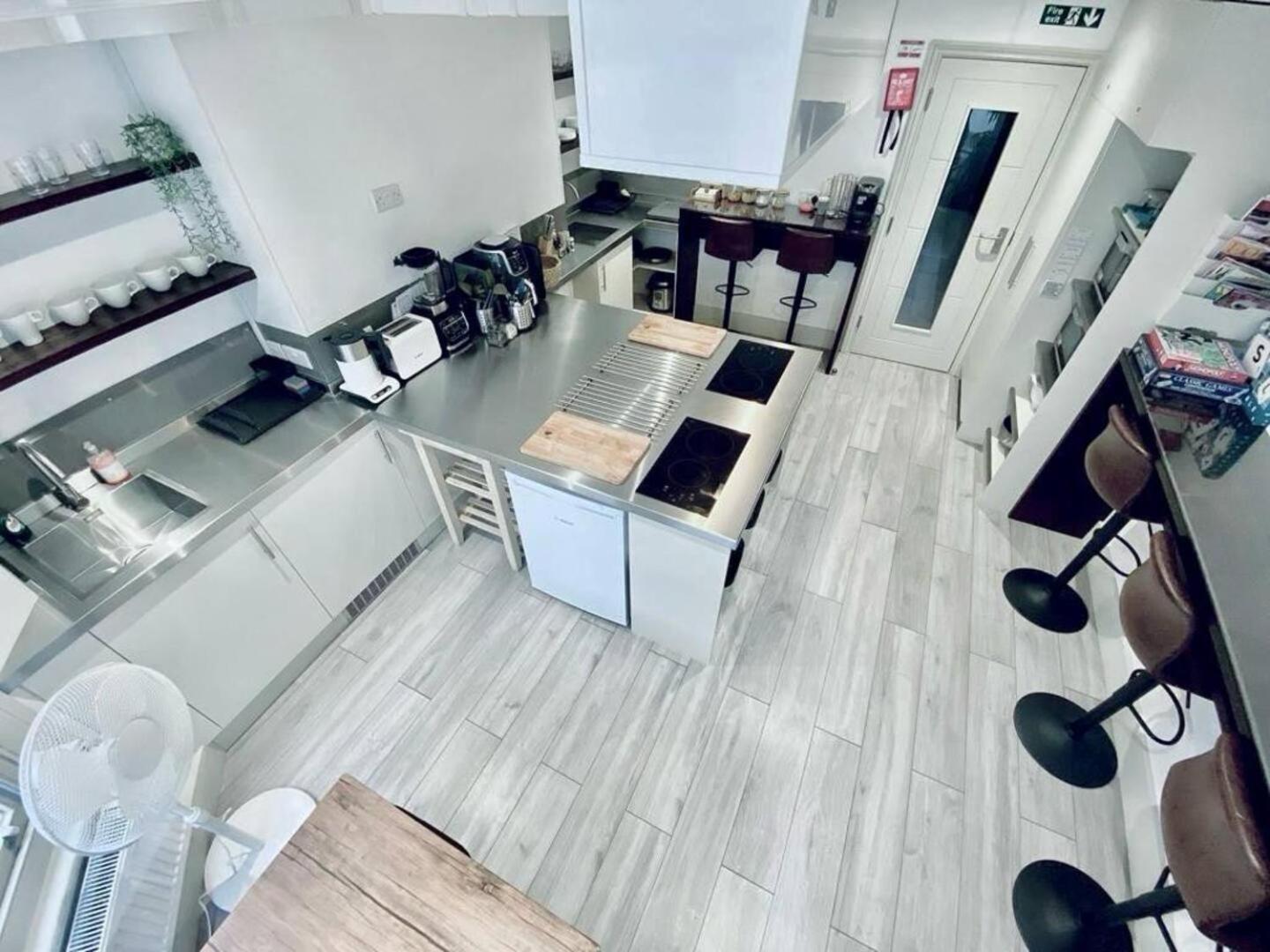 Apt 11 Seaside Serenity Chic Studio Steps To Beach Μπράιτον Εξωτερικό φωτογραφία