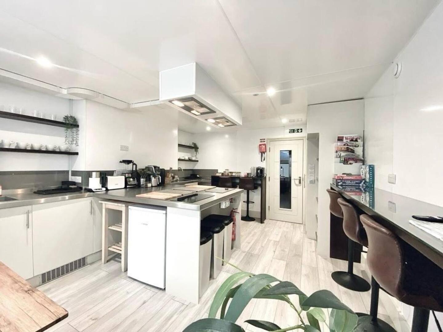 Apt 11 Seaside Serenity Chic Studio Steps To Beach Μπράιτον Εξωτερικό φωτογραφία